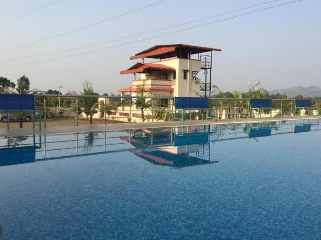 Sfurti Farms Hotel Badlapur Exterior foto